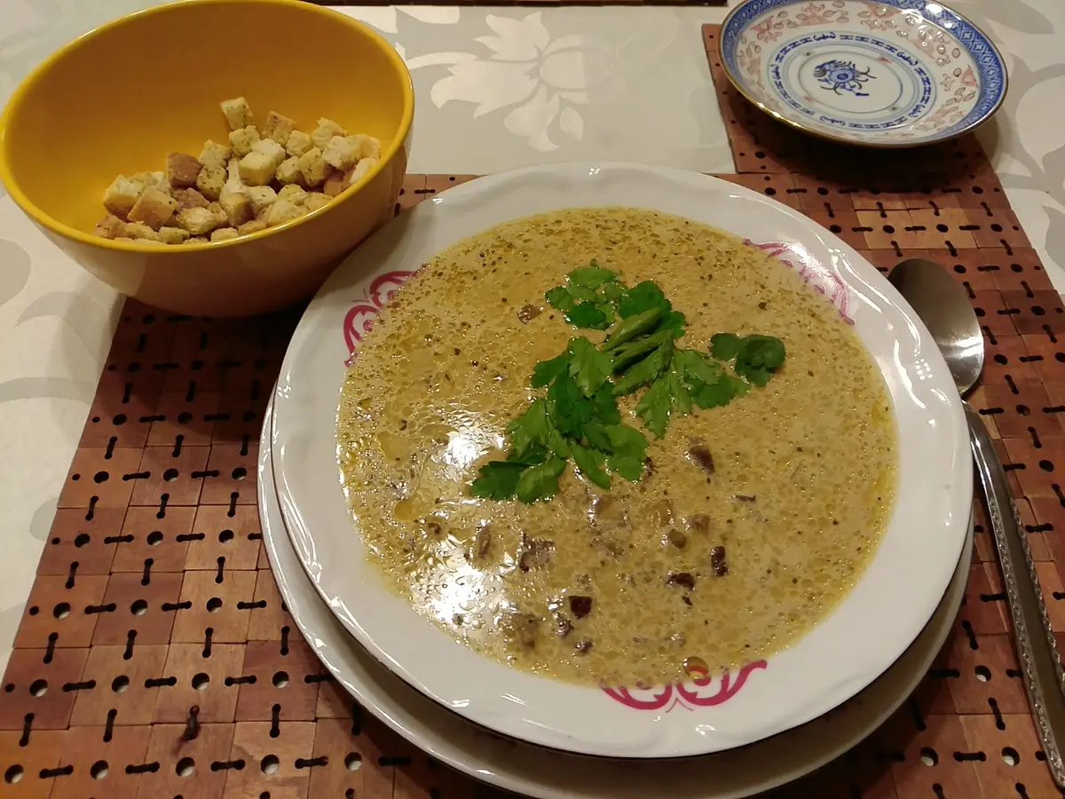 Creamy mushroom soup