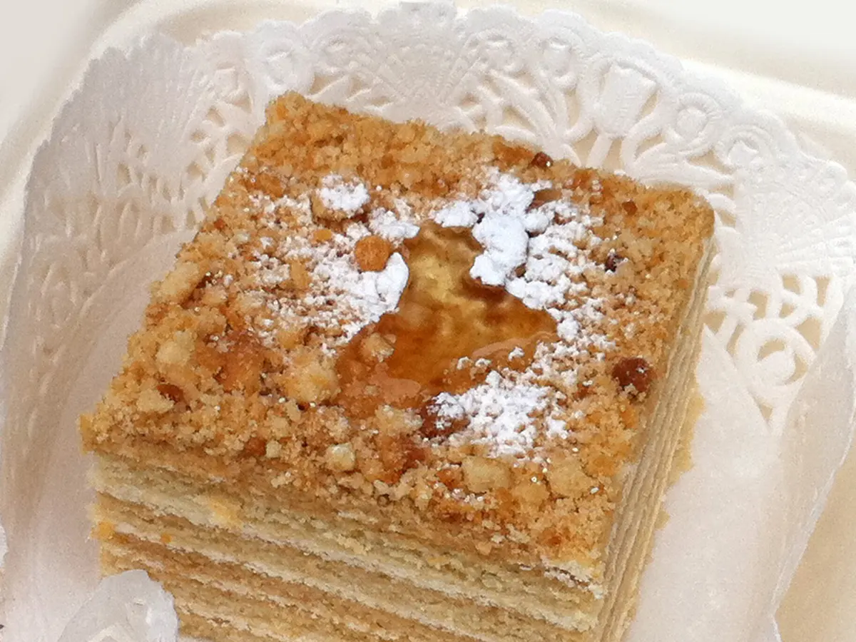 Medovik honey cake
